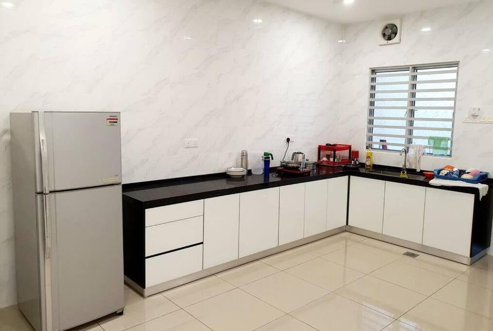 JOVIAL COZY&STYLISH 2STORYHOUSE 4ROOM@BMJURU House in Penang
