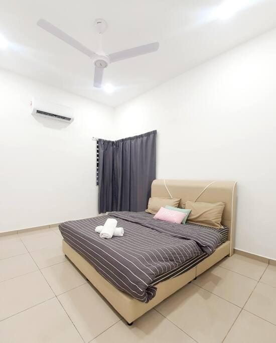 JOVIAL COZY&STYLISH 2STORYHOUSE 4ROOM@BMJURU House in Penang