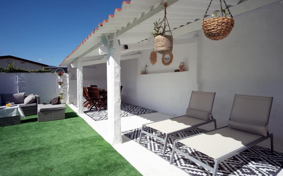 Garden, sunbed