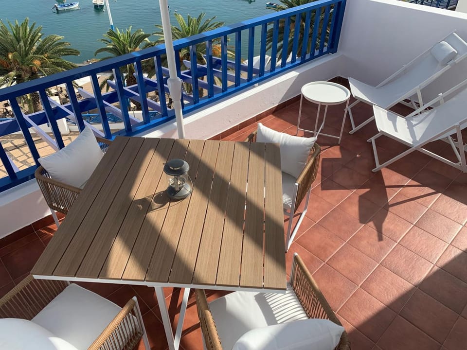 View (from property/room), Balcony/Terrace, Sea view
