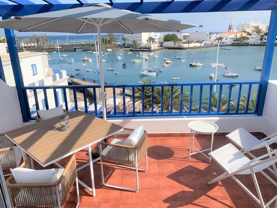 View (from property/room), Balcony/Terrace, Sea view