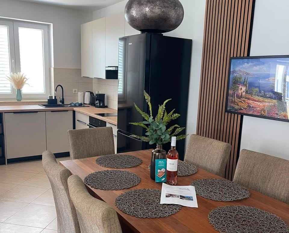 Modern and spacious 3-bedroom apartment with balcony & garden near beach Apartment in Primorje-Gorski Kotar County