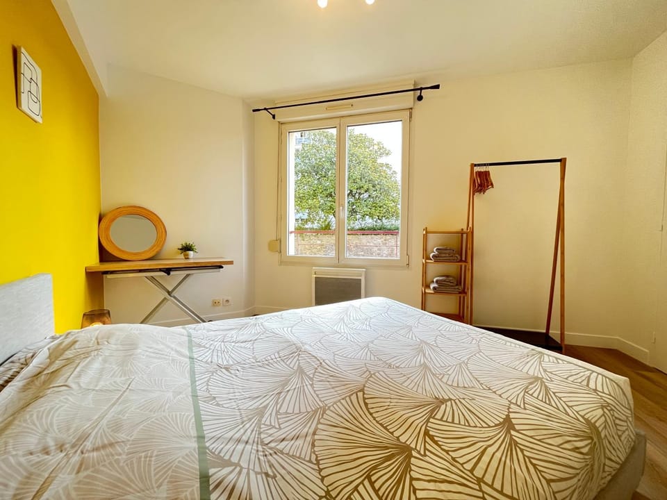 Bed, Bedroom