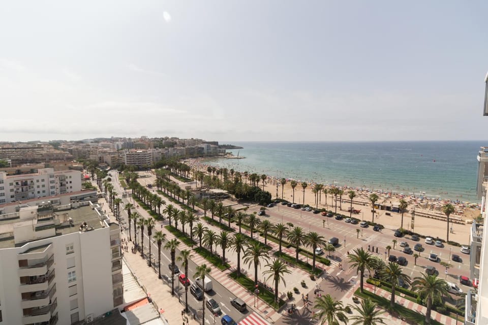 Sea view, Street view