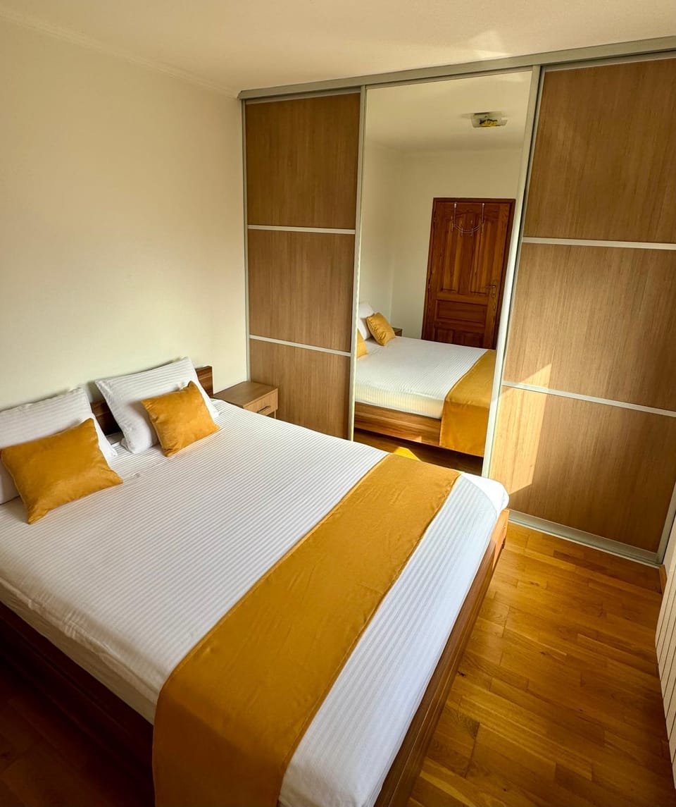 Bed, Bedroom, wardrobe