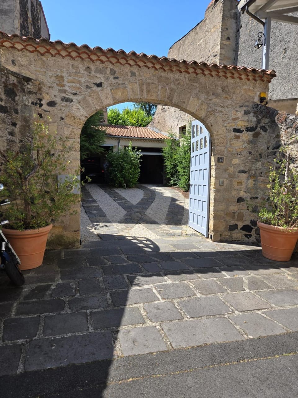 La Tour Noble Bed and Breakfast in Auvergne-Rhône-Alpes