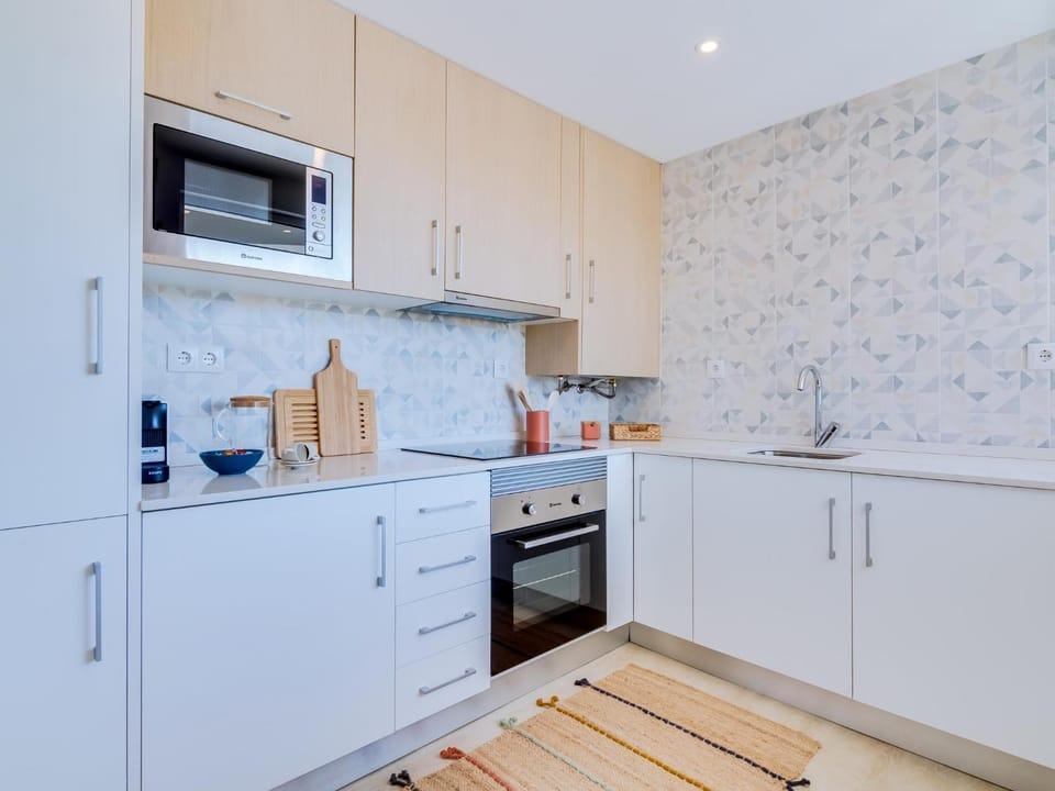 Coffee/tea facilities, Kitchen or kitchenette, minibar, pet friendly, stove