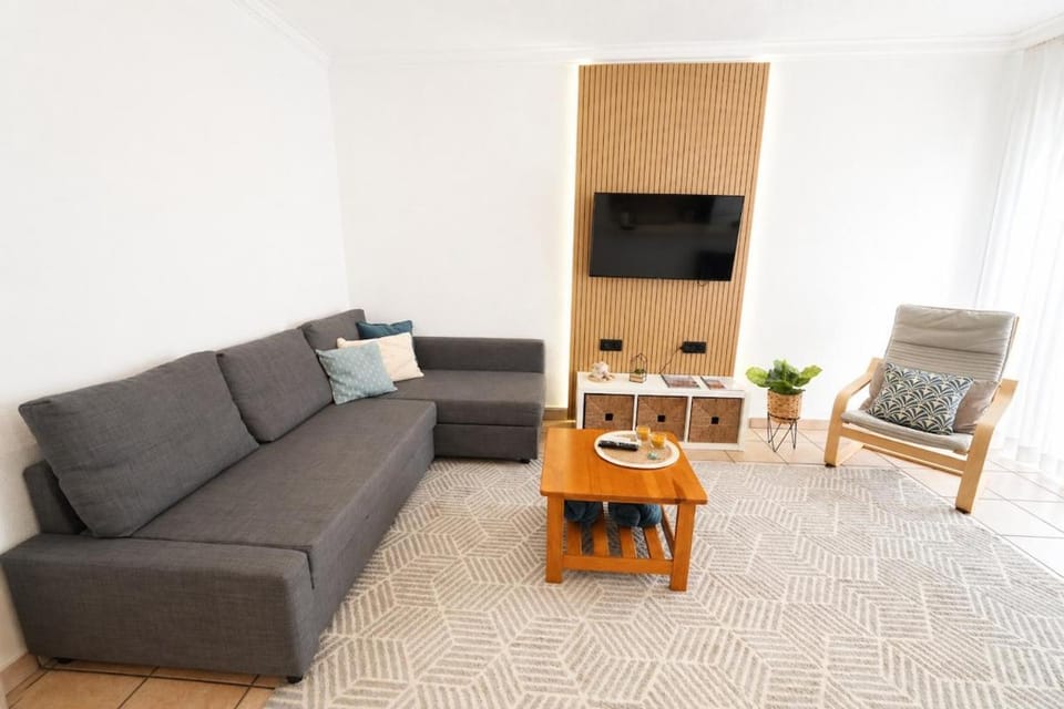 Casa do Mike - Cozy 1 Bedroom Apartment Steps from the Beach Apartment in Nazaré