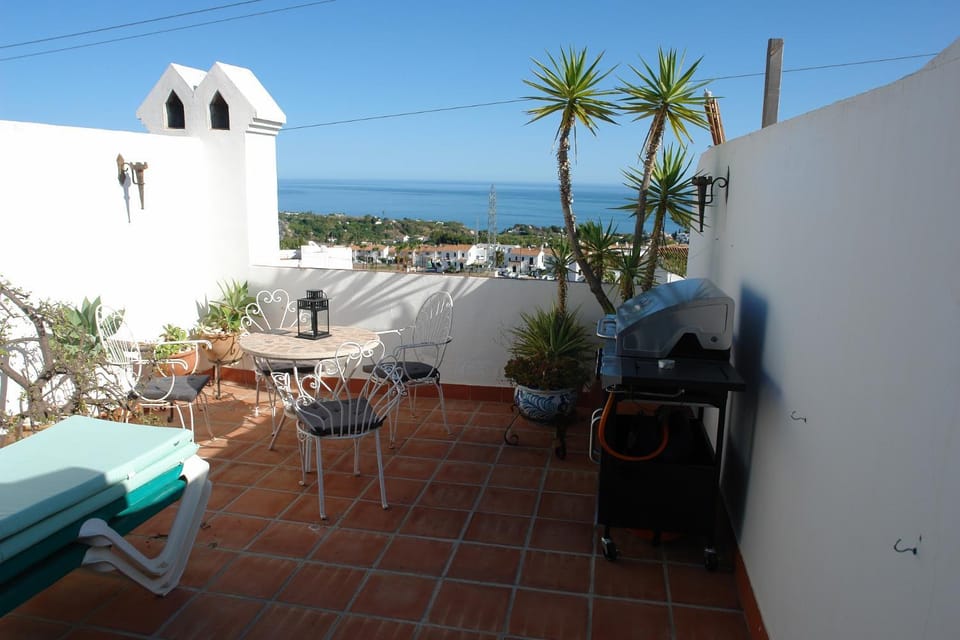 BBQ facilities, Balcony/Terrace