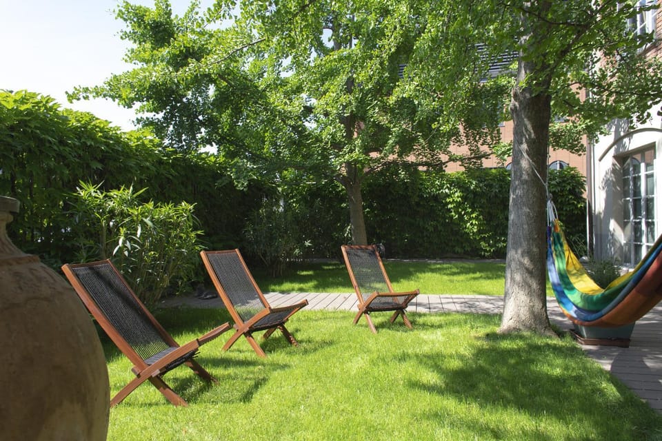 Garden, sunbed
