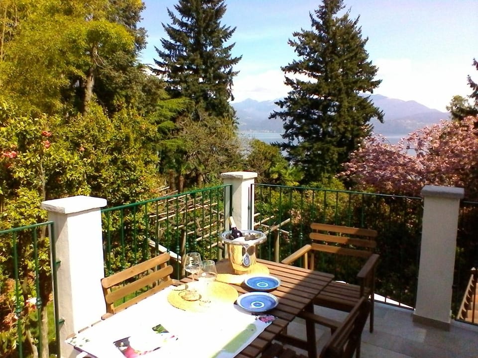 Day, Garden, View (from property/room), Balcony/Terrace, Dining area