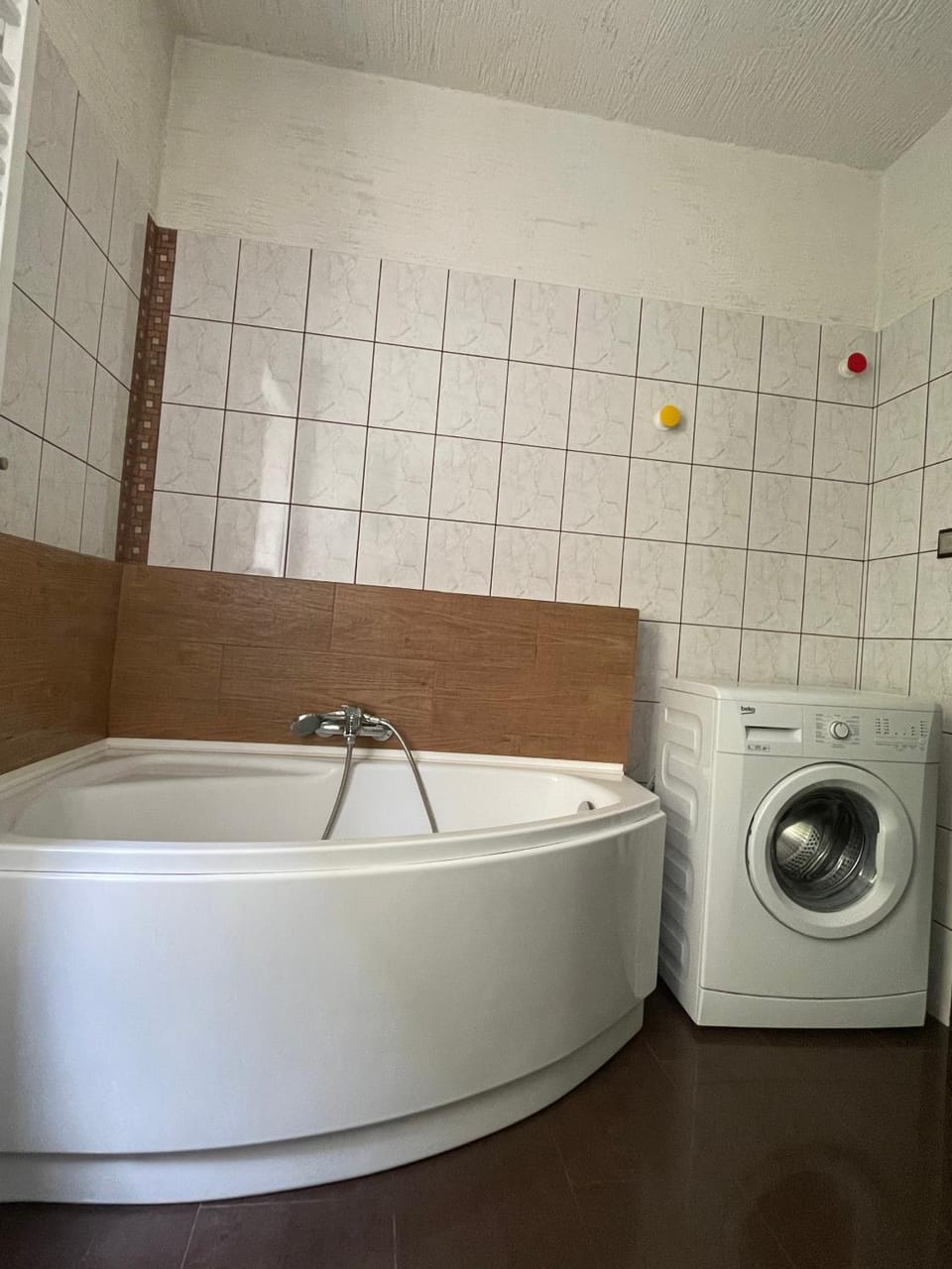 Bathroom, washing machine