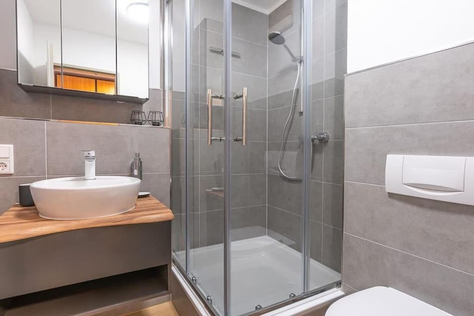 Golden Nugget inkl WLAN, Parkplatz Krankenhaus Detmold Apartment in Detmold
