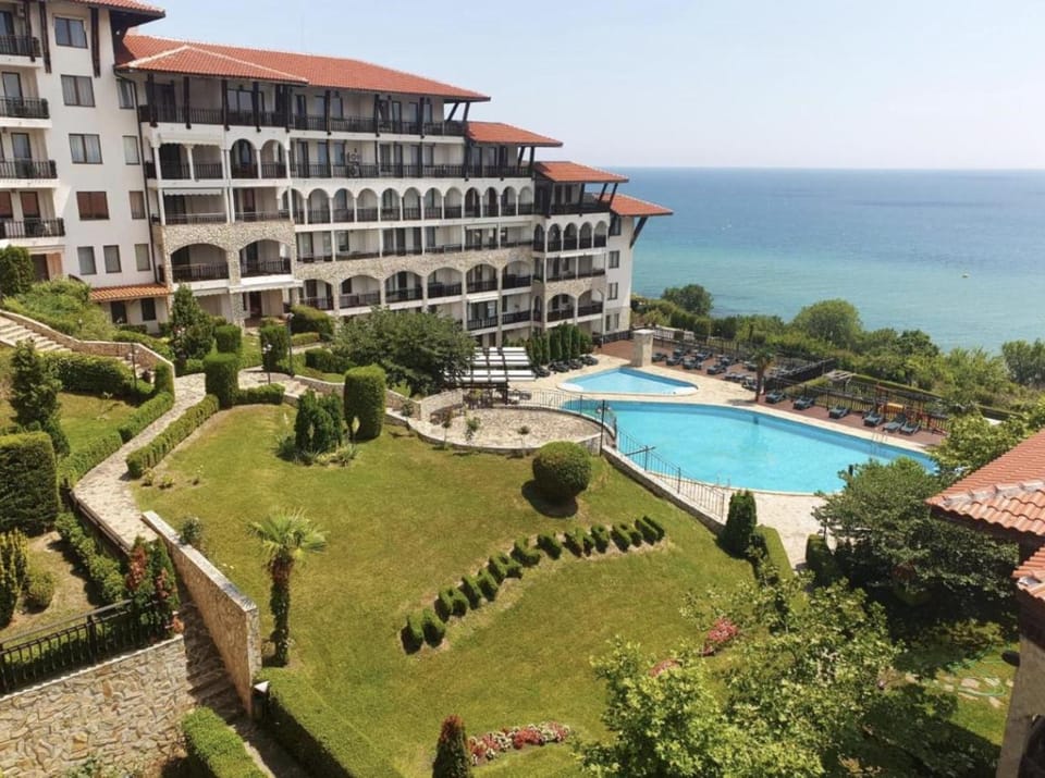 Property building, Garden view, Pool view, Sea view, Swimming pool