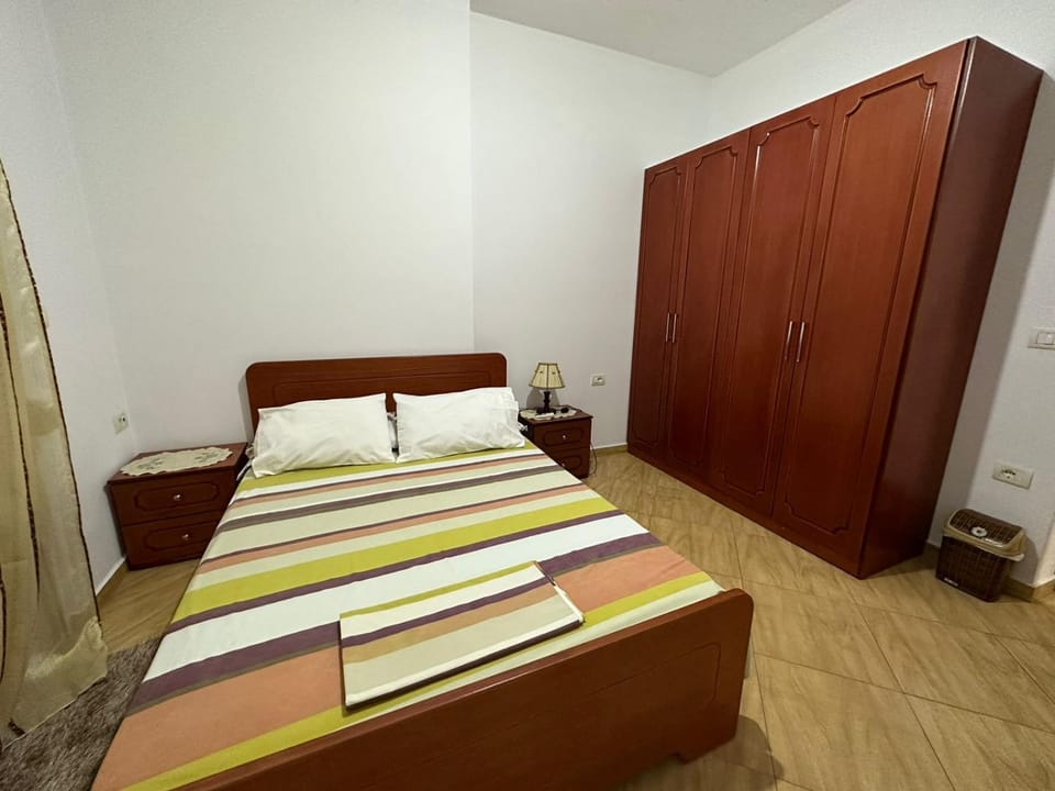 Bed, Photo of the whole room, Bedroom, wardrobe