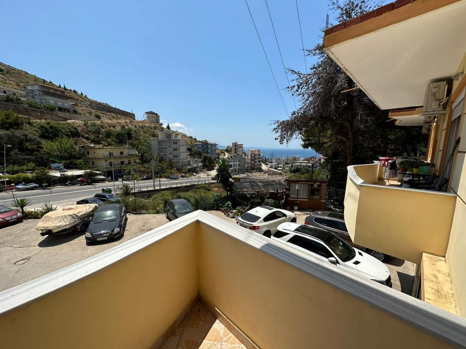 Day, Neighbourhood, View (from property/room), Balcony/Terrace, Parking