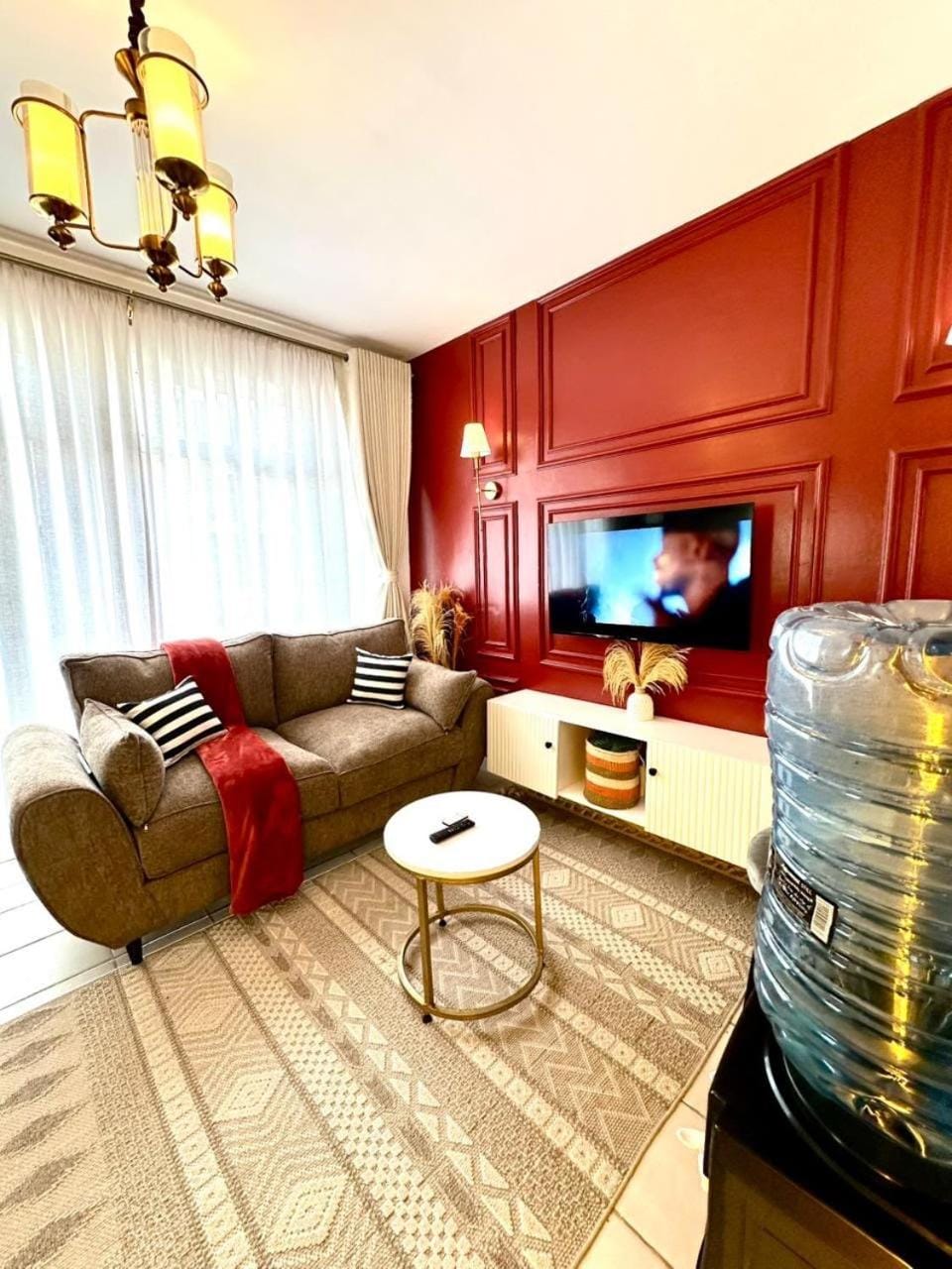Ngong Road Studio, Racecourse Gardens with Free parking, Netflix &Pool, Pearl1 Luxury bnbs Bed and Breakfast in Nairobi County