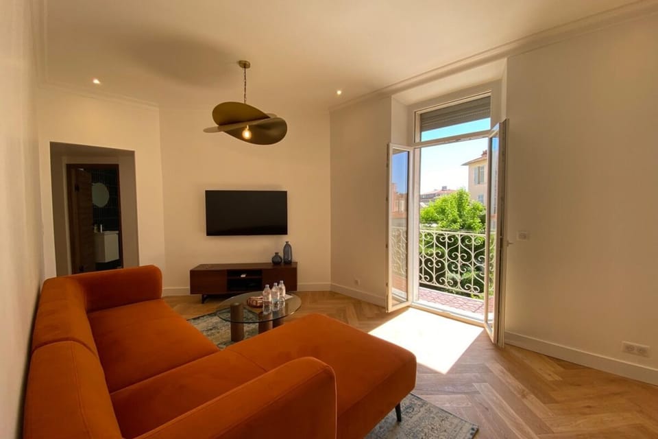 TV and multimedia, Balcony/Terrace, Seating area