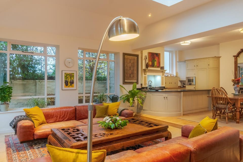 Stunning 7-bedroom countryside home House in South Oxfordshire District