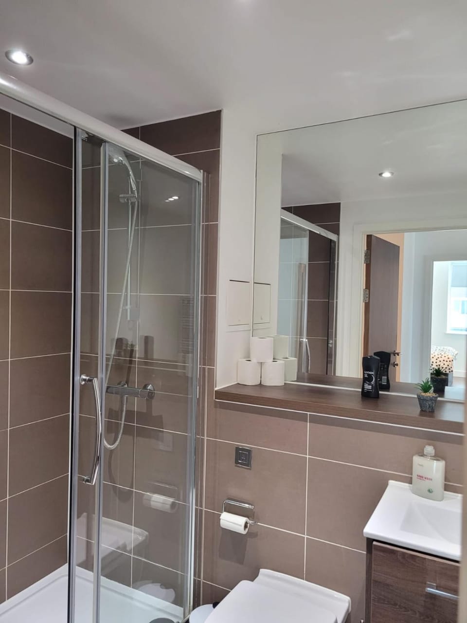 2BR Chic London Sleep 9 BP7 Apartment in London