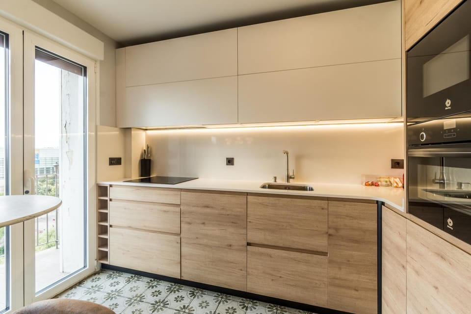 Balcony/Terrace, Kitchen or kitchenette, stove