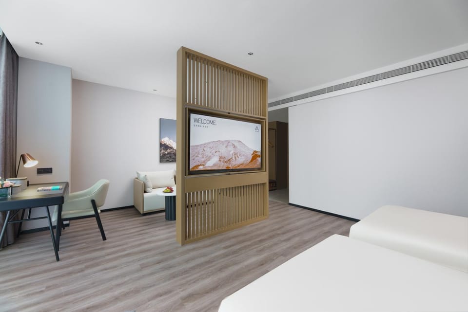 Atour Hotel Xi'an Fengdongsi Road Center Hotel in Xian