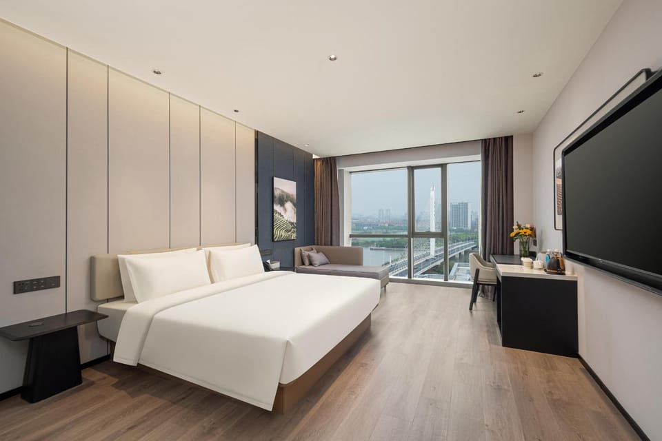 Atour Hotel Nantong Longxin Plaza Hotel in Suzhou