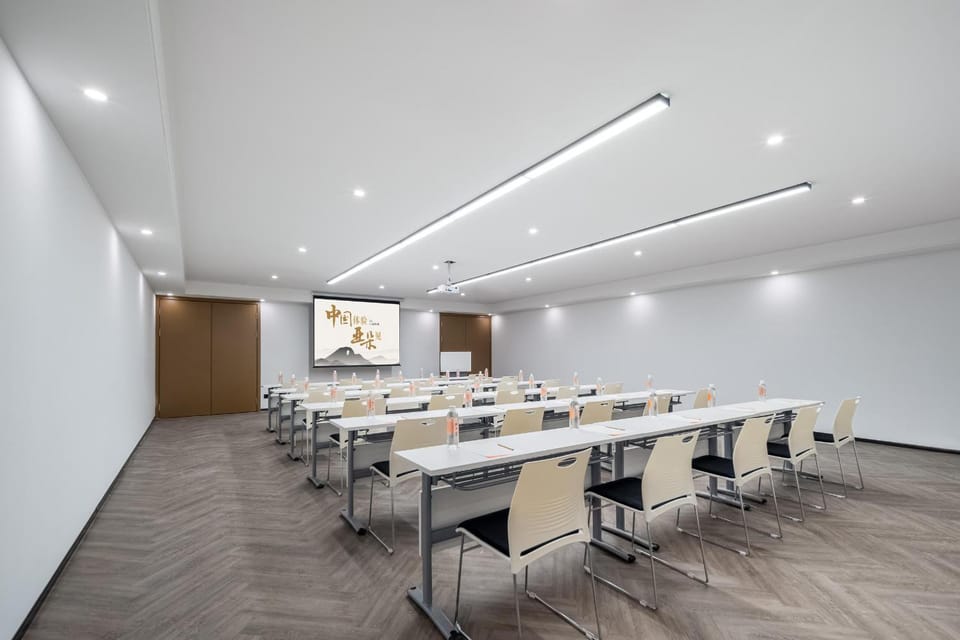 Atour Hotel Nantong Longxin Plaza Hotel in Suzhou