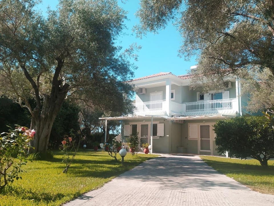 Property building, Garden