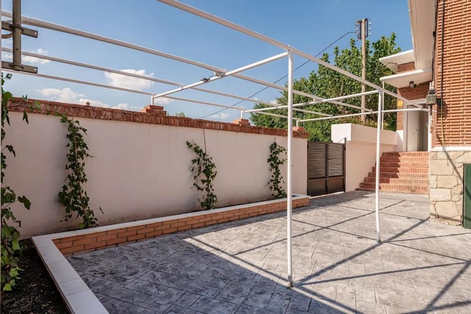 Property building, Patio, Day