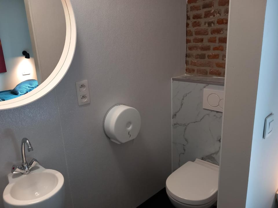 Toilet, Bathroom