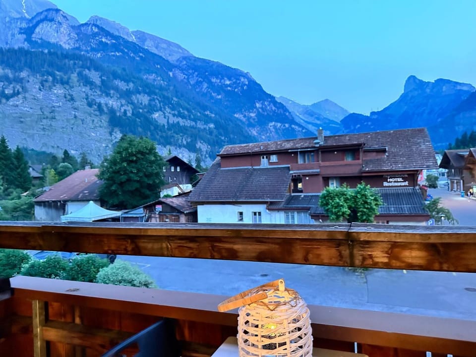 Property building, Nearby landmark, Day, Natural landscape, Balcony/Terrace, Mountain view