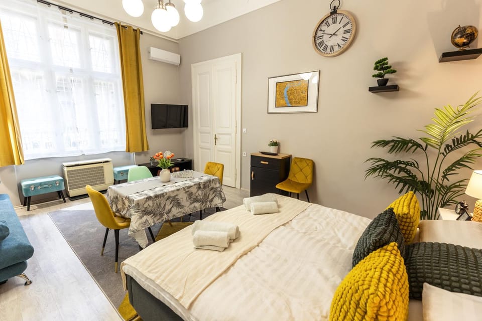 Living room, air conditioner
