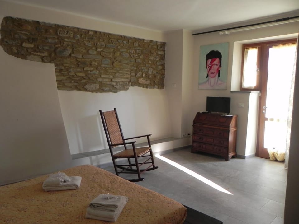 Communal lounge/ TV room, Bed, TV and multimedia, Living room, Photo of the whole room, Evening entertainment, Swimming pool