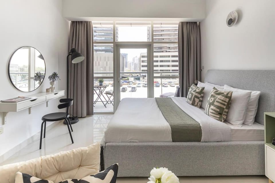 Bed, Living room