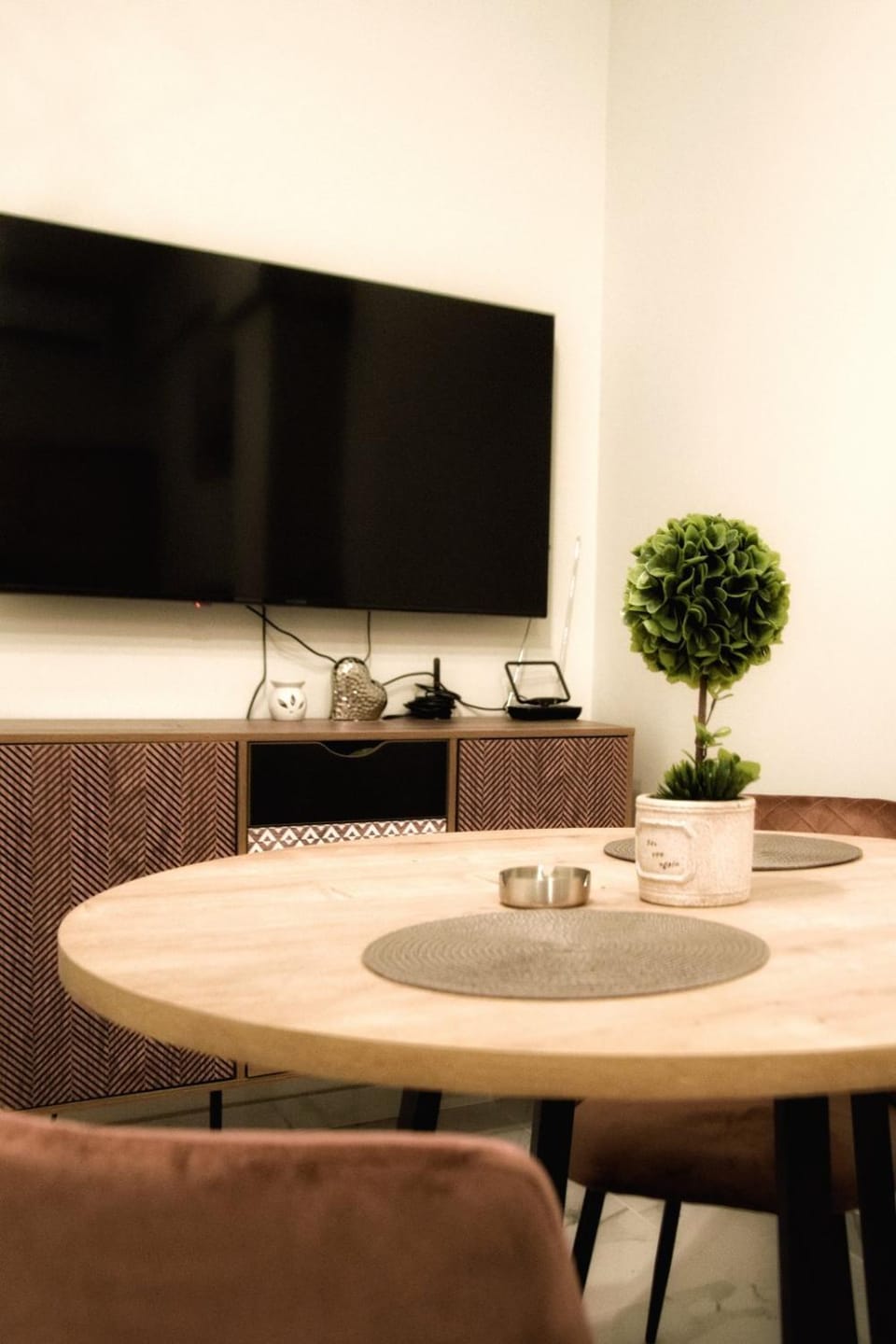 TV and multimedia, Dining area, Evening entertainment