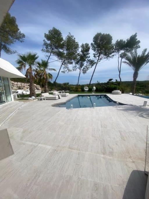 Balcony/Terrace, Swimming pool