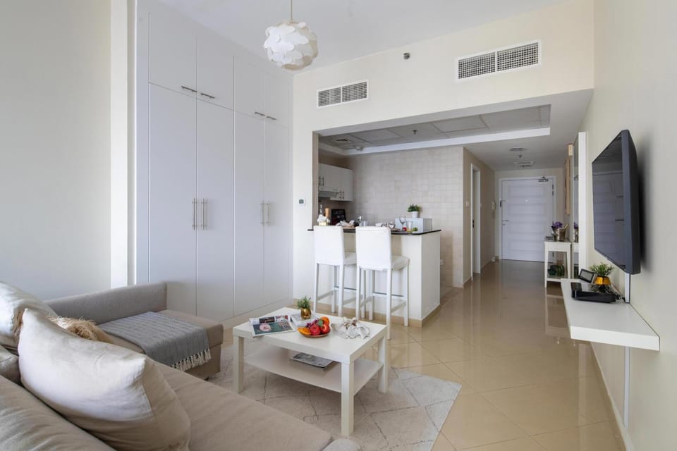 TV and multimedia, Kitchen or kitchenette, Living room, Dining area