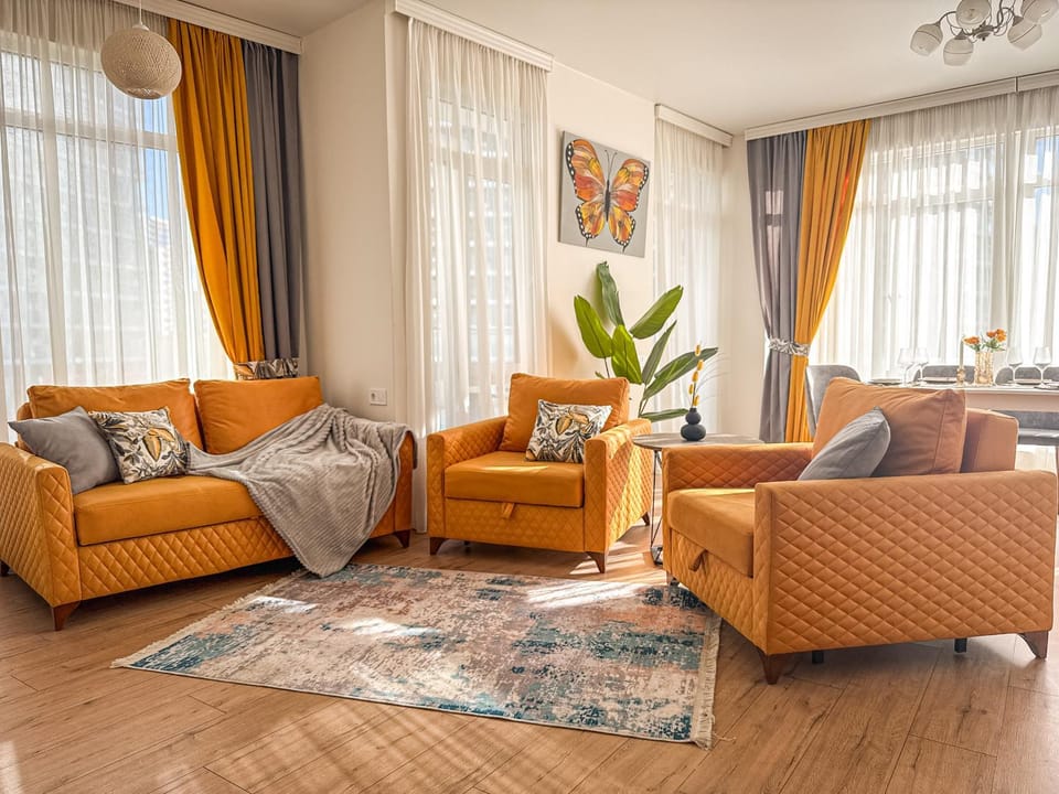 Living room, Seating area