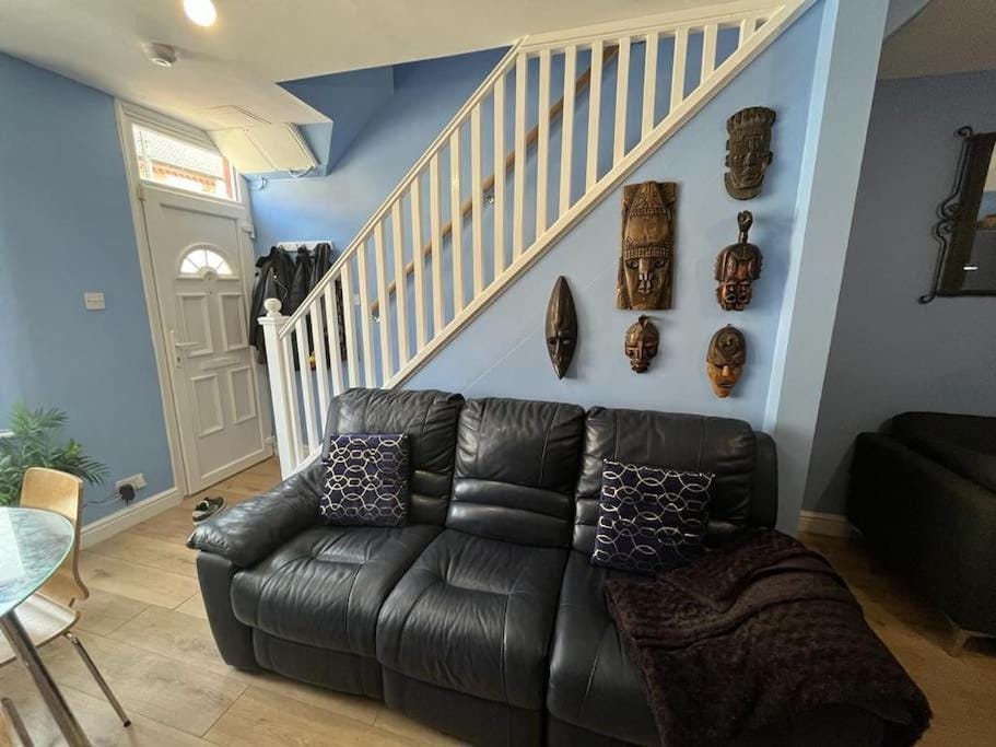 Charming nicely renovated terrace Apartment in Liverpool