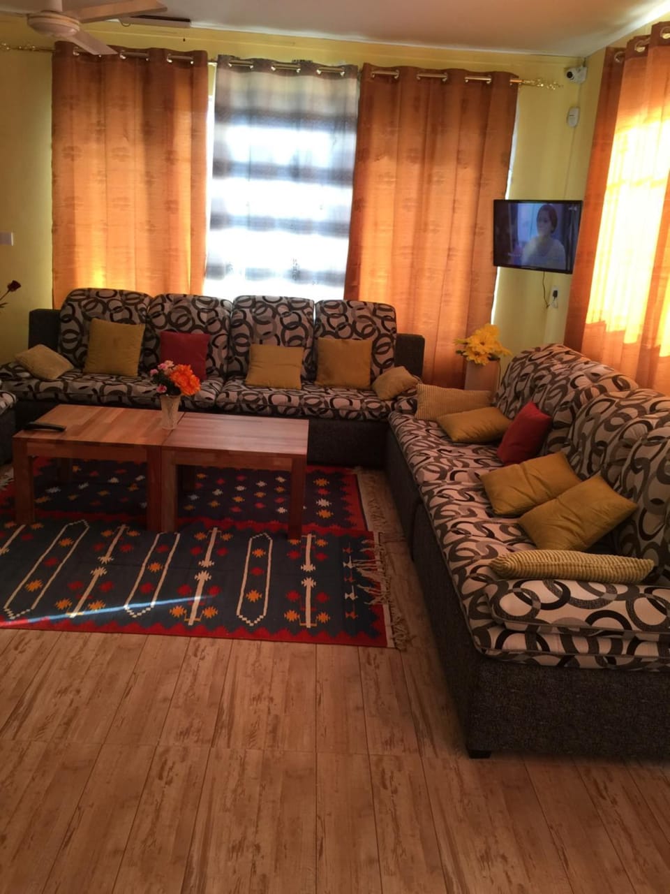 Communal lounge/ TV room
