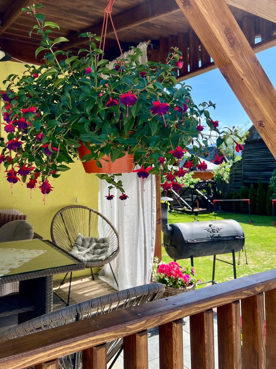 Patio, Day, Garden, Balcony/Terrace, Seating area, Garden view