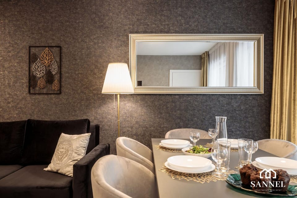 Living room, Decorative detail, Decorative detail, Seating area, Dining area, On site