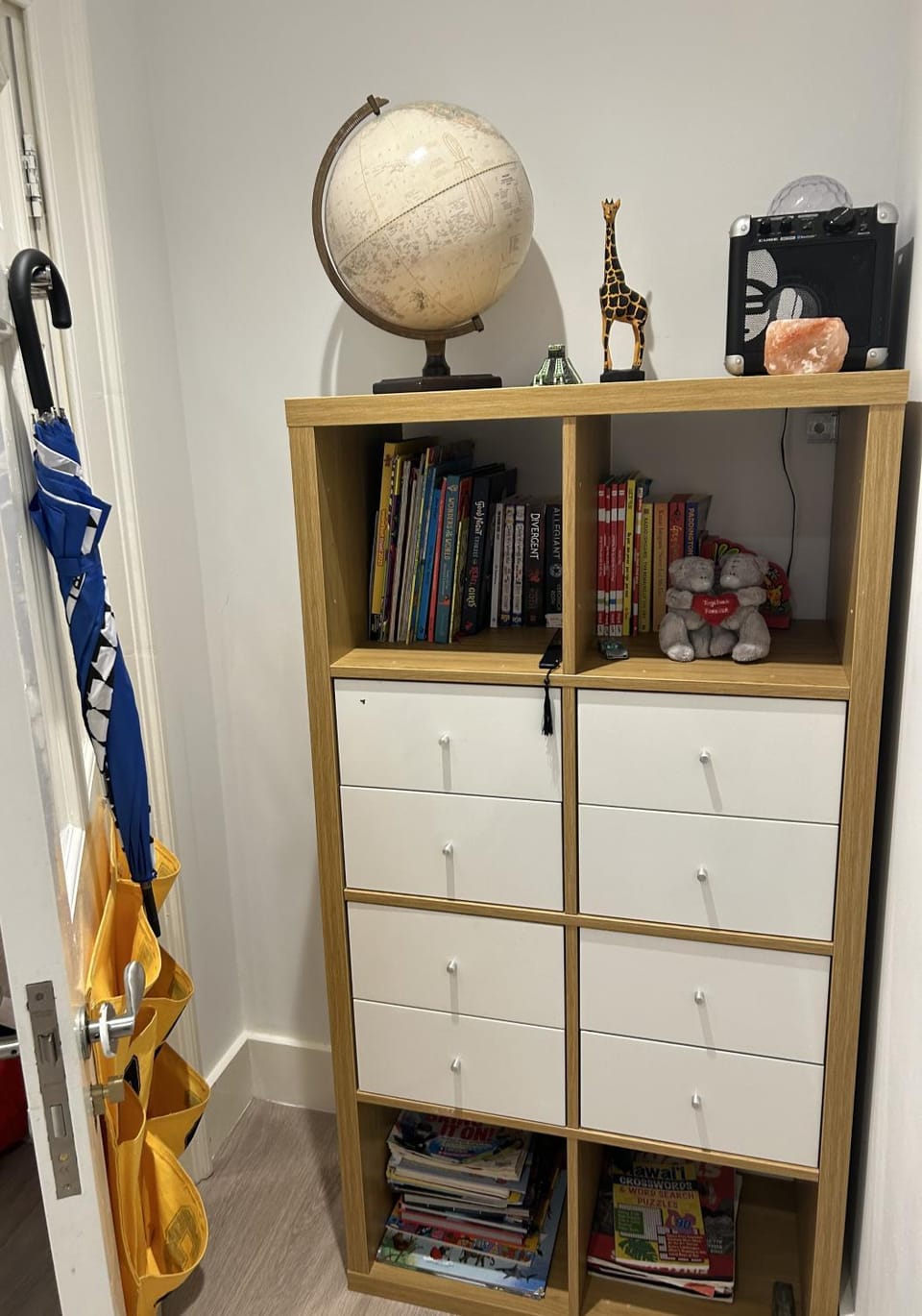 Beautiful double room in a central location next to various tube stations with breakfast and yoga options available on site Vacation rental in London Borough of Islington