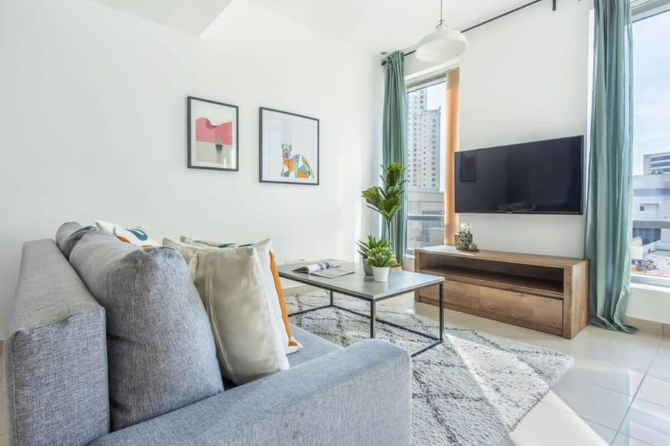 Frank Porter - Blakely Tower Apartment in Dubai