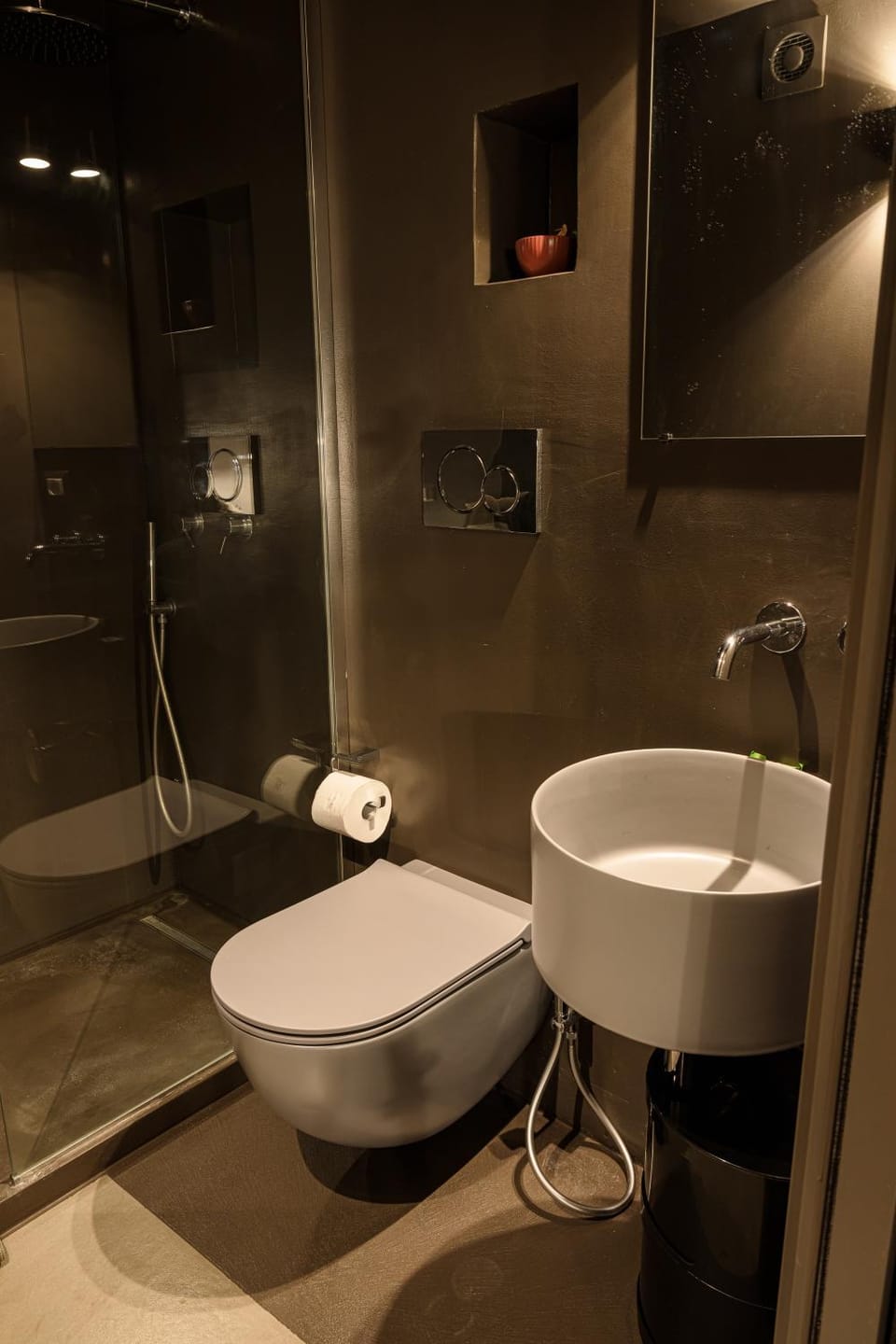 Shower, Toilet, Bathroom