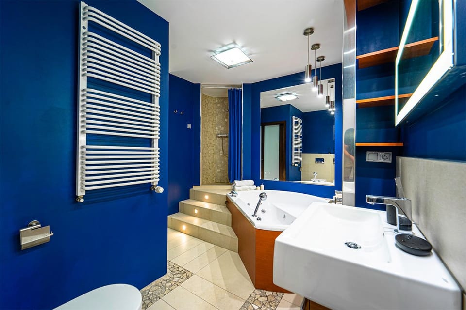 Bathroom, Bath