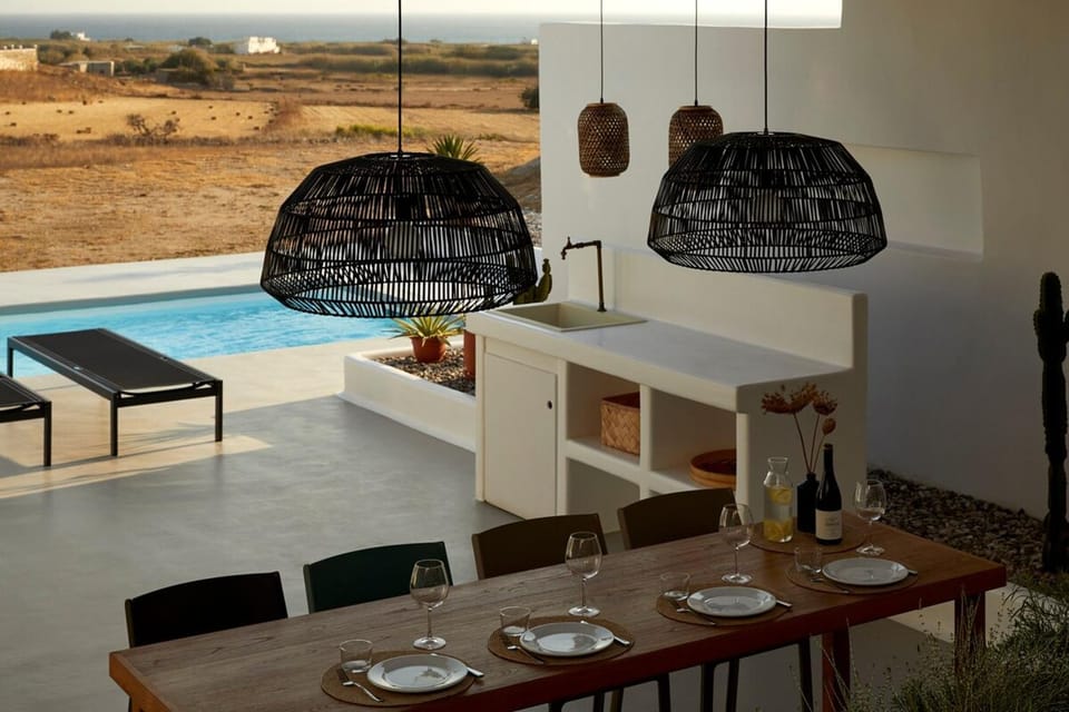 Natural landscape, Seating area, Dining area, Pool view, Swimming pool, sunbed