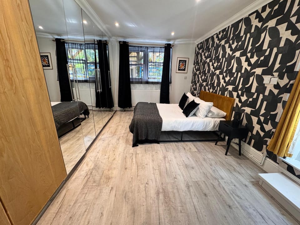 Bed, Bedroom, wardrobe