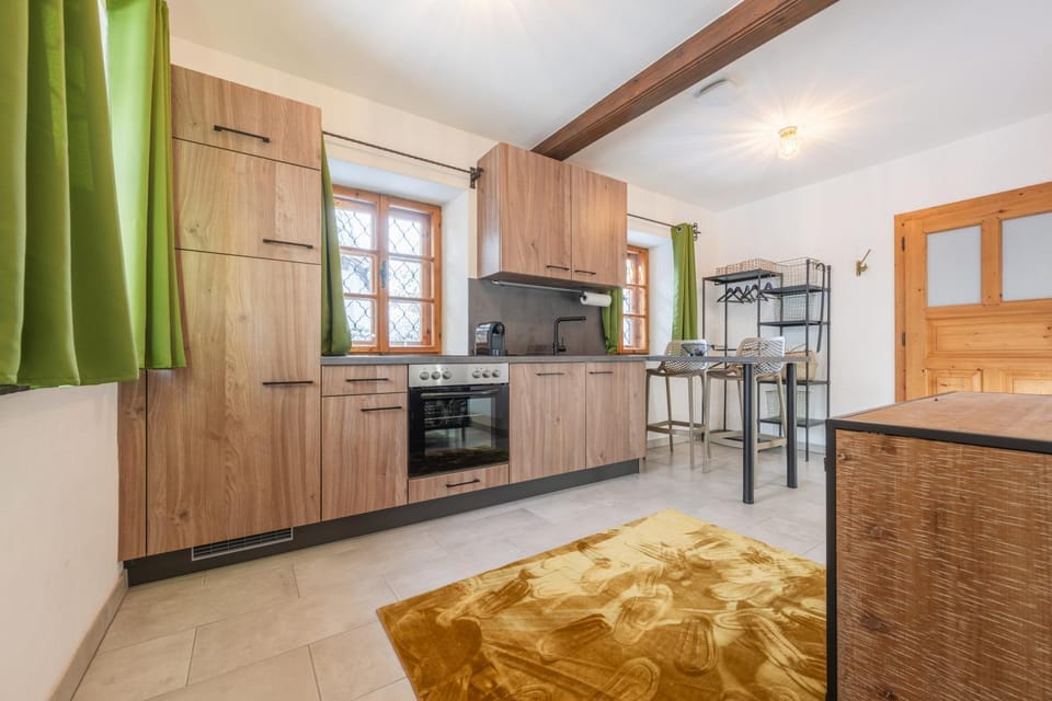 Kitchen or kitchenette, Dining area, kitchen